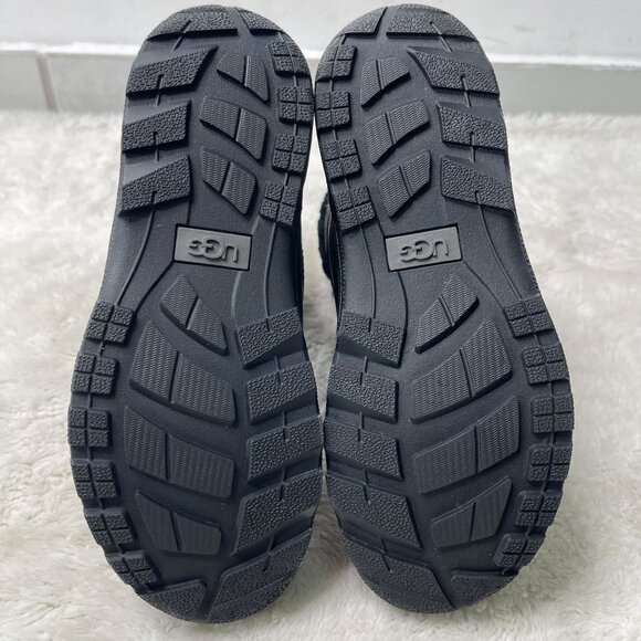 UGG #1098890K Kid's Black Butte II Lace Up Boot Leather Shoes Size 4 US - Picture 3 of 11